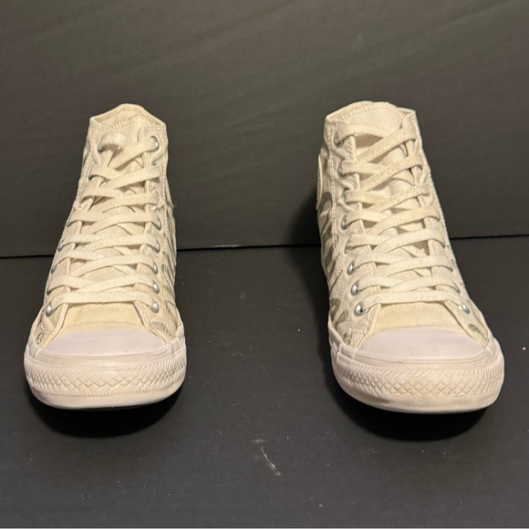 Converse - Picture 14 of 15